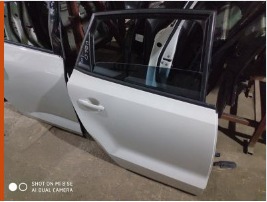 Volkswagen Polo 2015 sağ arka kapı beyaz